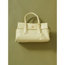 フラップボストンバッグ