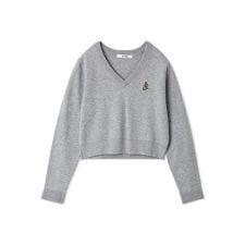 ブローチ付きニットプルオーバー