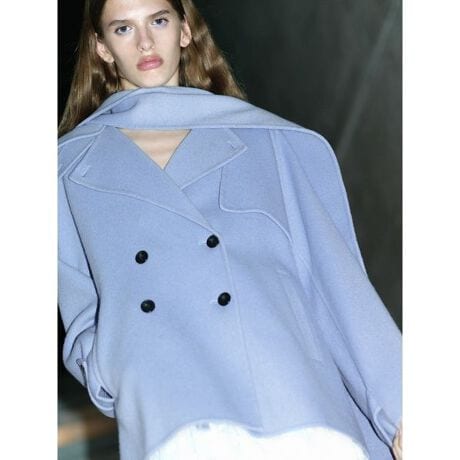 [^ԁFSWFC255063]<b>ywSNIDELnCNIeBCxỸE[_utFCXnґɎgpAW݂ȃXg[tX^hJ[~hR[gz<^b><b>yDesign^Stylingz<^b>Ggh̃~hOX̃X^hJ[R[gɁAfނ̏_炩ȃXg[ZbgɂNXȈiBXg[t悤ɌqX^COɁB^CXȃ_uuXgdlłB傫߂ɃfUCꂽ܂́AX^h܂ɂȂꍇł肪؂₩ȈۂɁBEGXg}[Nł鋤zxgZbgŁAxĝ`C̃VGbgƂ͂܂tBbgtÃVGbgł̒pBۉEz̍E[ƃiCag_炩ȐngpÂ郊o[dĂɁBn̐DE߁Edグ̍H{̔BōsĂAɂ͗rт̒ōōNXƂ钼a16.5m&rdquo;Super140X[p[GLXgt@CmE[&rdquo;gpBɍׂ̃E[@ۂ͒ʏ̃E[ƔׁAׂȃNvɂc݂ƏiȌ򊴂⍂FLA炩ȐnɎdグ邱Ƃo܂Bo[dẴR[gȂAɂnt邱ƂŘrʂ炩ɂAXgXt[̒EɎdグĂ܂BƂTCŸׁÂ݂邨m̏ォłp\łBt̃Xg[͊萂炵ƎRȃAWły݂܂B<b>yFabricz<^b>[݂̂ۃ`R[O[Aꂽۂ̃x[WAR[f̃|CgɂȂN₩ȃCgu[̂RFWJB;Ȃn;Lk;Ȃ;Ȃň;<b>yߍi^Cvz<^b>iEF[uii`Ɩ̊֌WɂAۂFČꍇ܂B܂p\REX}[gtHȂǂ̊ɂA኱iƉ摜̃J[قȂꍇ܂B\߂Bi̐F́AiPi摜QƉ