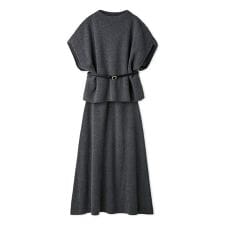 ベルト付きケープ風ニットアップ