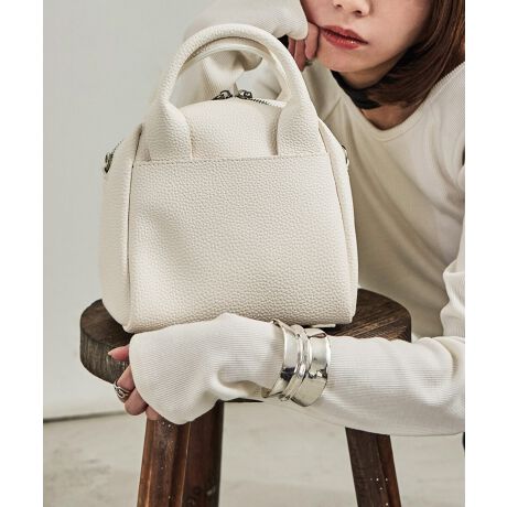 [^:ft0700007689]Fashion Letter t@bV^[ _炩ČyAtFCNU[fނg₷B~jTCYnhobÓAO\ȃV_[XgbvtB߂Ȃ500mlybg{gȂǕKvȕ̓ob`邳TCY֗BetȂ̂vXBVvȃfUCǂȃR[fɂ킹₷B̃LObỸL[z_[ėVłyfށzvyYzyfgz158cmyTCYf[^z(c)F: 21cm()F: 21cm(}`)F: 11cm()F: 31cm(V_[Xgbv)F: 62-117cm(d)F: 370gyJ[WJzzCg/x[W/ubNylzEV_[XgbvtEI[v|Pbg~1EetE_ut@Xi[JyiӎzTCY̓[J[̐ɂȂ܂A덷ꍇ܂Bf摜͊̉eɂJ[قȂČꍇ܂BũJ[摜QlBi摜͂ɂȂ郂j^[Ȃǂ̊ɂĎ኱̌덷܂B