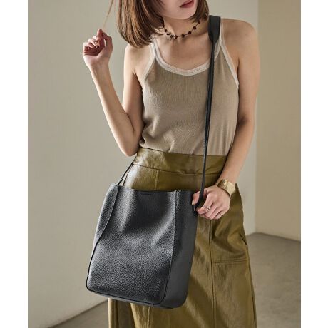 [^:ft0700007695]Fashion Letter t@bV^[ G_炩AtFCNU[Ȃ̂ɌyʂŎg₷V_[obOBA4AfC[gɂ҂̓KxȃTCY֗B₷̂łƂsʋ΁Eʊwɂ҂BVvȃfUCȂXNGA^[hȕ͋CłByfށzvyYzyfgz158cmyTCYf[^z(c)F: 30cm()F: 24cm(}`)F: 12cm()F: 120cm(d)F: 380gyJ[WJzx[W/ubNylzE}Olbg{^JEI[v|Pbg~2yiӎzTCY̓[J[̐ɂȂ܂A덷ꍇ܂Bf摜͊̉eɂJ[قȂČꍇ܂BũJ[摜QlBi摜͂ɂȂ郂j^[Ȃǂ̊ɂĎ኱̌덷܂B