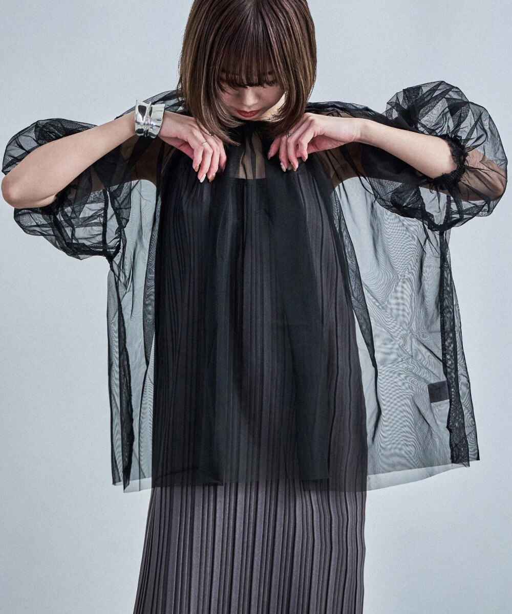 チュールギャザー5分袖ブラウス