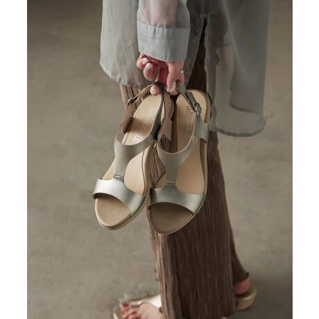 [^:ft0090008034]Fashion Letter t@bV^[ g ꂽȂȂ̑ hlC̓{T_V[YɐV삪oBꂽuԁA[łKȗSnBVvȂAlXȃX^CɎꂽfUCB߂̃q[Ȃ̂Ɉ芴AN`&LC܂BVvfUCłǂȃR[fɂ킹₷BtFCNU[glۂ܂Bb̃Xgbv͏_炩AɂȂɂB@\ẼNbVC\[gpBɌyʂȂ̂ŔɂASĂɂđɗDłByQ̖xzEys[^[z iESƐM̓{BxƂ݂As[^[õT_V[YłIyfށzAbp[ : lHv~ : PU : E^yYz{yfgz158cm / pTCYFLyTCYf[^z()S(22-22.5cm): 7.9cm / M(22.5-23cm): 8.0cm / L(23.5-24cm): 8.1cm / LL(24-24.5cm): 8.2cm()S(22-22.5cm): 20.4cm / M(22.5-23cm): 20.9cm / L(23.5-24cm): 21.4cm / LL(24-24.5cm): 21.9cm()S(22-22.5cm): 22.8cm / M(22.5-23cm): 23.5cm / L(23.5-24cm): 24.2cm / LL(24-24.5cm): 24.9cm(q[)S(22-22.5cm): 6.5cm / M(22.5-23cm): 6.5cm / L(23.5-24cm): 6.5cm / LL(24-24.5cm): 6.5cm(d)S(22-22.5cm): 180g / M(22.5-23cm): 190g / L(23.5-24cm): 200g / LL(24-24.5cm): 210gyJ[WJzVo[/ubNylzEobNXgbvSyiӎzTCY̓[J[̐ɂȂ܂A덷ꍇ܂Bf摜͊̉eɂJ[قȂČꍇ܂BũJ[摜QlBi摜͂ɂȂ郂j^[Ȃǂ̊ɂĎ኱̌덷܂B