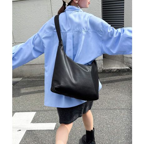 [^:ft0240008160]Fashion Letter t@bV^[ Vv炱g₷ɂAV_[obOBӂ_炩ȃtFCNU[fނ͌yʂŊyBɃV_[Xgbvɂ̓NbV̂E^vXāAɂȂɂdlɁBA4TCYob`}`L߂Ȃ̂ŁA}U[YobOʋΒʊwpobOɂsb^BVvǂȃR[fɂ킹₷g₷BVvȃfUCŒjpŎgĂ܂ByfށzvyYzyfgzubNEu[ 158cm / JE_[NO[ 155cmyTCYf[^z(c)F: 27cm()F: 35cm(}`)F: 12cm()F: 60-95cm(d)F: 390gyJ[WJzubN/J/_[NO[/u[ylzEI[v|Pbg~2Et@Xi[|Pbg~1yiӎzTCY̓[J[̐ɂȂ܂A덷ꍇ܂Bf摜͊̉eɂJ[قȂČꍇ܂BũJ[摜QlBi摜͂ɂȂ郂j^[Ȃǂ̊ɂĎ኱̌덷܂B