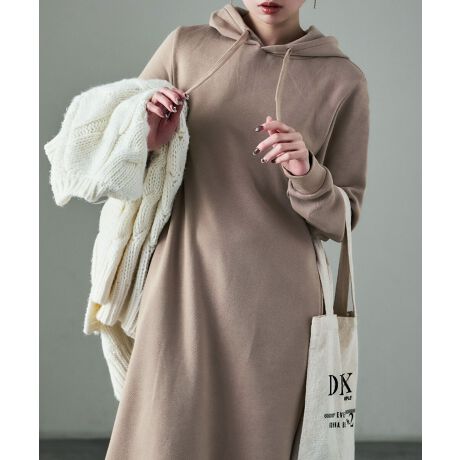 [^:ft0740008715]Fashion Letter t@bV^[ ƂɋA炷ɒȂINтłAȓ̑fނSnBƓ̂ӂӂŃVGbg܂₷̂B1Œfp[J[s̓AE^[HDΊOƂĂ傫߂̃t[h⑳̃upW}ۂȂAƂ܂łɂsb^Bu[cjbgȂǂƍ킹΃[EFAȂoɂI~̍ݑ[N◷sApW}p[eB[ɂЁB傫߃TCYpӂĂ̂Ń}^jeBEFAƂĂIFႢŗ~Ȃ1łBV[Y̗NуnClbN[s(ft0740008716)ANVlbNs(ft0740008717)ANуhXgs(ft0740008718)߂łIyfށz{ : |GXe75% 25%u : |GXe63% 32% |E^5%yYzyfgz158cm size MyTCYf[^z()M: 121.5cm / L: 123cm / LL: 125cm()M: 118cm / L: 119cm / LL: 120cm()M: 39cm / L: 42cm / LL: 43cm(oXg)M: 96cm / L: 100cm / LL: 104cm(EGXg)M: 96cm / L: 100cm / LL: 104cm(qbv)M: 106cm / L: 109cm / LL: 112cm()M: 61cm / L: 62cm / LL: 62cm()M: 48cm / L: 49cm / LL: 52cm()M: 18cm / L: 20cm / LL: 20cmyJ[WJzubN/`R[/O[/O[WylzEȂETCh|PbgyiӎzTCY̓[J[̐ɂȂ܂A덷ꍇ܂Bf摜͊̉eɂJ[قȂČꍇ܂BũJ[摜QlBi摜͂ɂȂ郂j^[Ȃǂ̊ɂĎ኱̌덷܂B