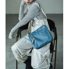 6ポケット縦型ショルダーバッグ