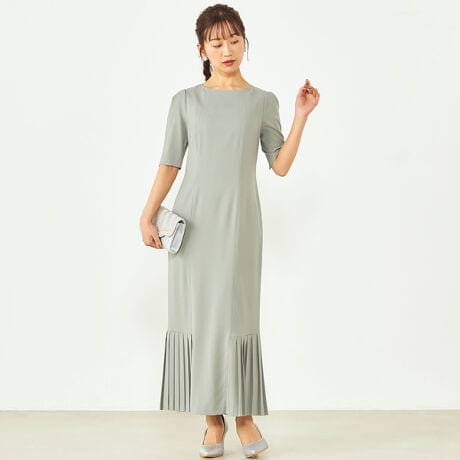 タイトシルエットプリーツワンピース