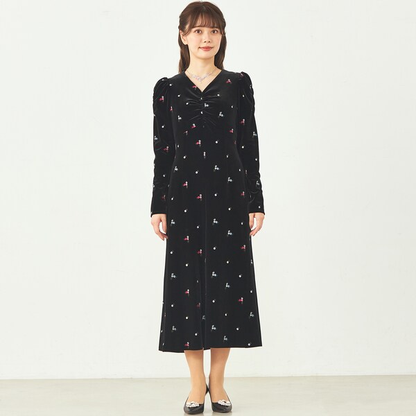 CELFORD ベロア総刺繍ワンピース CELFORD（セルフォード）の「ベロア総刺繍ワンピース（ワンピース