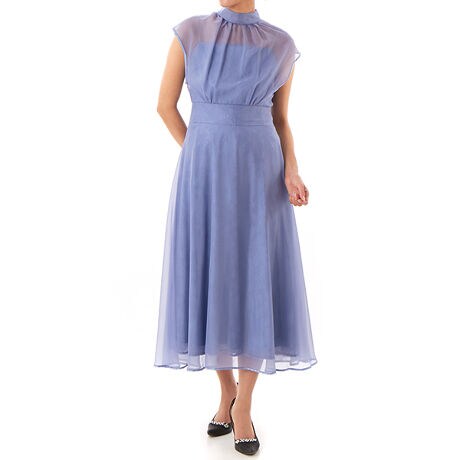 �yCELFORD�z�`���[�����[�X���C���[�h���X�V�t�H���̗l�ɏ_�炩���I�[�K���W�[���n�̃h���X�̒��Ƀ��[�X�̃x�A�h���X�𒅂Ă���悤�ȃf�U�C���C���[�W�ō��܂����B�`���[�����[�X�̉��ɃT�e�����n���g�p����3�w�\���̂����ł��B���Ƒ��̓T�e���̃p�C�s���O���{���Ă��܂��B���̃��[�X�h���X�̌��R�̓x�[�W���̃I�[�K���W�[���g�p���A���ɂȂ��݌��R�������ɂ����悤�Ȏd�l�ł��B���E�G�X�g�̓S���V���[�����O�Œ��S�n���y�ɁB���̃T�C�h�ɖ�20cm�̑����̃��{�������Č��ł��O�ł�����ł���������f�U�C���ɂȂ��Ă��܂��B[�^��:RD-CF010-25]