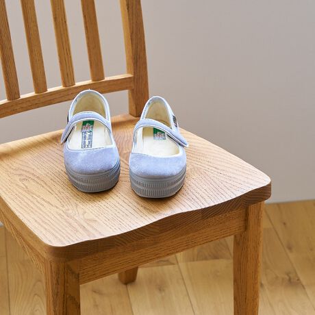 [^ԁF60490624000]ۂ݂̂tHxxbg[WF[V[YBƃNbV̂C\[ŁA_炩ƗSnłB\bNX킹ȂǂŃR[fBl[gył܂ByALBEROLA(Ax[)z1981NJose Alberola ɂĐݗꂽ BXyCłSƌC̎YnƂėL Elcheɍ\V[YuhBn̐El1ÂƂŎdグ鎖ŁANIeB[ƔQ̗SnBXyCɗ܂炸A[bp͂A{łlCW߂ĂB