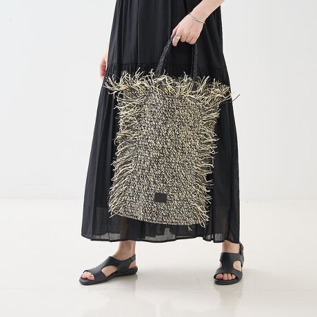 [^ԁF60500122008]Ă̂ɌȂASwaraj̎҂݃tBAtWg[gobOBRfނ̃tBA𒚔Jɕ҂ݍ񂾁Ãg[gobÓAǂAĐVGbZXfUCłBtWANZgƂȂÂVѐSvXBVvȂIŁAX^CwĂ܂ByďvȃtBAfނ́A^т₷QBtW̃fUCɂȂтA܂ŉĂ̕iĂ悤ȁASn悢͋Co܂Bi`ȑfފGRłAɂzꂽACełB][gX^CfC[R[fBl[g܂ŁAǂȃV[ɂ҂Ȃ̃g[gobOŁAĂyłBySwarajiX[WjzEe̓`IȎdAg₷fUCǋobOuhłB