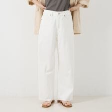 定番人気！美シルエット　セミワイドデニム2