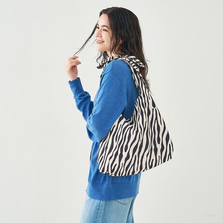 [^ԁF60510622010]sPOINTtɂ傤ǂAnhg[gobOłBRpNgȌڂȂA}`tA4TCY500ml̃ybg{g[͔Q{͂D݂̈ʒuɕtւ\ŁAR[fBl[gCɍ킹ĈۂςĊył܂BEcAA4TCY[\E500ml̃ybg{g␅[\EɃI[v|Pbg~2At@Xi[|Pbg~1E{O\ubN fFH162 B79 W59 H85 pTCYFF\m^ fFH162 B79 W59 H85 pTCYFF\m^_1 fFH162 B79 W59 H85 pTCYFF