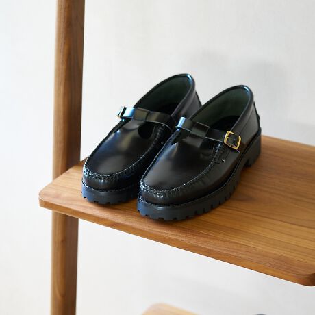 [^ԁF60510124001]sPOINTt㎿ȃU[gpAXyCTXgbv[t@[BnhChŎdグꂽJȂƁÂ郌U[̎͂łBNVJȃfUCȂA悢{[\[Ń_ȈۂvXBXgbv͒߂\łBIIt킸LX^COɃ}b`ApꑫłByARTESANOS/AeBTmXzXyC쓌ɂPINOSOism\jƌXŃWFhyXɂ1982NɑnƂ܂BȍH[Œ̃E2lŃU[ْ̍fDJVAĒtׂ̂Ă̍HsAςݏd˂ĂZpɂA肵NIeB[ۂȂAXyCnhChɂAǐSIȃvCXĂ܂BARTESANOSiElj̖ʂAނ炪Ƃ郂JVD͔AẢ肪܂B