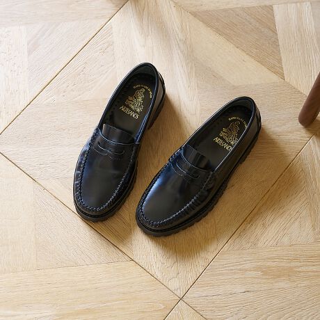 [^ԁF60510124000]sPOINTtNVbNȃU[[t@[B₩ȃU[ƒ[ȃtH͂ŁAVvȂ瑶݊̂dオłBgfBViȃfUCŁAȂ͋CŃfC[ɂ₷ꑫBIEIt킸LX^COɍ킹Ap܂ByARTESANOS/AeBTmXzXyC쓌ɂPINOSOism\jƌXŃWFhyXɂ1982NɑnƂ܂BȍH[Œ̃E2lŃU[ْ̍fDJVAĒtׂ̂Ă̍HsAςݏd˂ĂZpɂA肵NIeB[ۂȂAXyCnhChɂAǐSIȃvCXĂ܂BARTESANOSiElj̖ʂAނ炪Ƃ郂JVD͔AẢ肪܂B