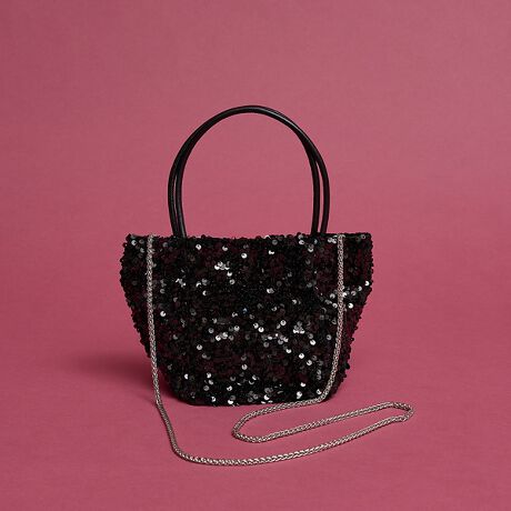 [^ԁF60510622011]sPOINTtXpR[̋PۓIȃ~jobOBRpNgȂ݊̂fUCŁAR[fBl[g̃ANZgɂ҂Bt̃`F[V_[͎O\ŁAnhobOƂĂV_[ƂĂ􂵂܂Bp[eB[₨Ă΂V[͂AVvR[fɃvXăfC[ɂ߂łB؂₩Ɖ炵𗼗Aڂ̃ACeEO\̃`F[V_[E}OlbgJ