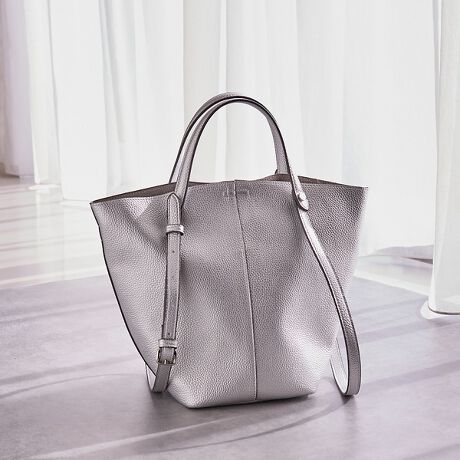 [^ԁF60510221002]sPOINTtVvȂVGbg͂̃_unhg[gobOBnhƃV_[Xgbṽ_unhŁA莝|݂2WAYdlBL߂̃}`Ŏ[͂AIEIt킸􂵂܂BE}OlbgJEɃI[v|Pbg~4E̋ŃVGbgVGbgύX\E񂵂Ď莝A|2WAYdlE500ml̃ybg{gAz[\