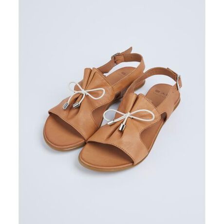 [^ԁF1050205001]BARIṼU[T_oBȂ₩ȃU[݂͑ǂAQłBJWAłLC߂łAX^CO킸􂵂܂BU[fނCɑłosBARItBAbp[IȃfUCłB\TCY^[J[TCY23i23.5cmj^EU 3724i24.0cm) ^EU 38yBARIiojzuKA암̊XAPESHTERAőnƁB{ł̓[Og̃C[WłAvYƂɗLŁA2007NEUɉẮAEǓ̈₿܂B̒ł͔ɋ琅AsBARIt̑łoaVȃf̓[bpłt@BNOC^A̓WɏoW悤ɂȂA̎aVȃfUCƂȂꂽvCX][ő̍ŒmxオĂĂ܂B