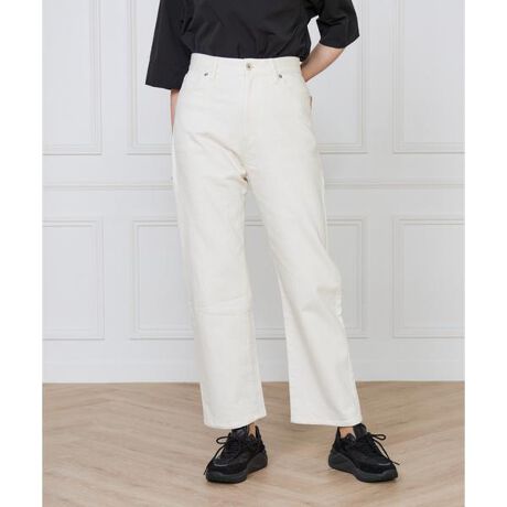 [^ԁF1050161022]ʒu߂ɐݒ肵A܂ŃXbƐLтVGbg͂̃Xg[gpcBqbvɂ͑傫߂̃|PbgzApɃn𗘂܂BƂbOC̃Xg[gVGbg͗sɍE邱ƂȂAlXȃR[fBl[gɃ}b`Arʂ҂łfUCłBn̗ɃCh̃XrȂgpA̔G̗ǂƃXgb`̑fނgp܂B_炩DfފŃXgXȂp܂BE􂢉E|Pbg聡fށn̗i܎jɃCh̃XrȂgpB@ׂŁALȖɂAȂ߂炩Ȏgp邱ƂɂA̔G̗ǂ܂B\ioj́ACfBSł͂ȂŐ[F\A{iIȃfj̕\Ȃ̂ɁACfBSfjƔׂāAĂFڂ肵ɂA󂵂ĂFFڂ肪ɂ₷̂łB܂AjŔ|ꂽEl̒mƌoɂAǂXgb`|CgłB