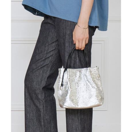 [^ԁF1054201007]fUCVvȂ܂݃nhfUC̉^~jg[głBn[g̃Jri`[|CgB΂ߊ|ł郍OV_[t2WAYdlBn̂郁^bNfނlۂBEzΉA500mlybg{gE|Pbg1AJriE}OlbgJEdʖ250gCOOCOFu肰Ȃghvu@\vuDAILYvL[[hBONEOFFǂȃV[łR[fBl[gɊy▾邳Aɂ͑lۂfGȃGbZXɂȂ肽Bȑz͂BAGuhłBTvBei摜̏i̓TvłBۂ̏iƂ̓TCYFAfށAfUC̎dl኱ύXɂȂꍇ܂BƖ̊֌WɂAۂ̐iƂ͐FČꍇ܂B܂p\REX}[gtHȂǂ̊ɂA኱iƉ摜̃J[قȂꍇ܂BTCY\L͂܂ŖڈƂȂ܂B