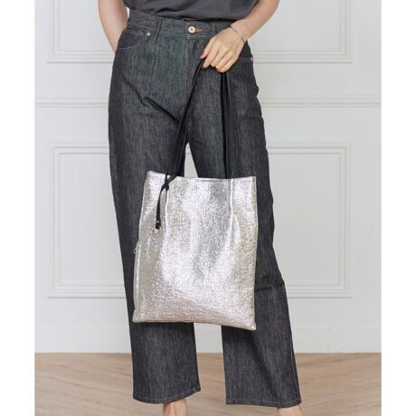 [^ԁF1054201005]fUCVvȂ܂݃nhfUC̏c^g[głBn[g̃Jri`[|CgBTChɉƎgt@Xi[|PbgtBn̂郁^bNfނlۂBEA4TCYΉA500mlybg{gE|Pbg3AO1AJriE}OlbgJEdʖ300gCOOCOFu肰Ȃghvu@\vuDAILYvL[[hBONEOFFǂȃV[łR[fBl[gɊy▾邳Aɂ͑lۂfGȃGbZXɂȂ肽Bȑz͂BAGuhłBTvBei摜̏i̓TvłBۂ̏iƂ̓TCYFAfށAfUC̎dl኱ύXɂȂꍇ܂BƖ̊֌WɂAۂ̐iƂ͐FČꍇ܂B܂p\REX}[gtHȂǂ̊ɂA኱iƉ摜̃J[قȂꍇ܂BTCY\L͂܂ŖڈƂȂ܂B