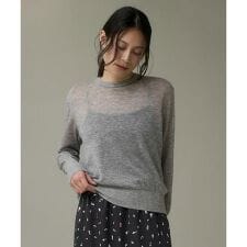 クルーネックニットプルオーバー《Melty air wool》