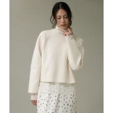 クルーネックプルオーバー