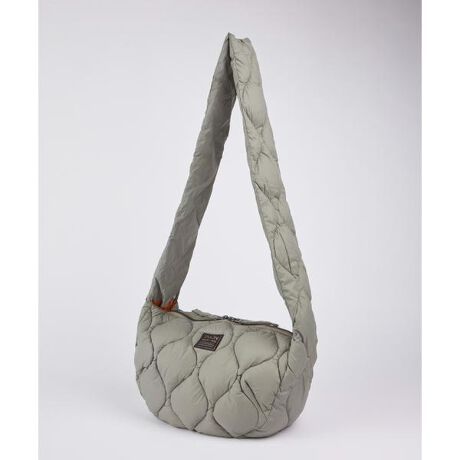 [^ԁF1054201011]fUC"yƎpA{[͂ȃoii_EobO"yƎpA~hTCYiA4TCYAig₷TCYj̃oii_EobOłBxiCnɁA800FP̏㎿_Egpw`}LgŎdグyď_炩ȎČ܂B㕔̓t@Xi[JAɂ̓X}z⏬̎[|PbgtŎpdlƂ܂B΂ߊ|⌨|ɒxǂŁAĝɎRɃtBbg܂BX^C␫ʖ킸L􂷂A@\ƃfUC˔obOłBE_炩̂鍂xngpĂ܂BE800FP̏㎿ȃ_EgpĂ܂BEJ̓t@Xi[dlłBjpłBfނ̃_Eg[gobOSiԁF1054201010fނ̃oiiV_[ _EobOLiԁF1054201012fނ̃NX{fB _EobOSiԁF1054201013MILITARY LINEɂMILITARY LINE̖͂̒ʂ~^[`[tɂCi[_E葵CłBTAIOÑ_EiɂTAIOŃA̍800FP̃_EiHсj̗pĂ܂B ʂŎgp_EiʁF600FPOjyāA gC܂ނƂł܂B*ꕔ800FPł͂ȂACe܂B\߂BATTENTION_E͓VRȒfނł邽߁AHɔZF̉H邱ƂA\ʂɓČꍇ܂B͕sǕił͂܂Bԕiɂ܂Ă͂Ή˂܂̂ŁA炩߂Bi@Fڗӏ܂痼ŏŒƖڗȂȂ܂BjTvBei摜̏i̓TvłBۂ̏iƂ̓TCYFAfށAfUC̎dl኱ύXɂȂꍇ܂BƖ̊֌WɂAۂ̐iƂ͐FČꍇ܂B܂p\REX}[gtHȂǂ̊ɂA኱iƉ摜̃J[قȂꍇ܂BTCY\L͂܂ŖڈƂȂ܂B