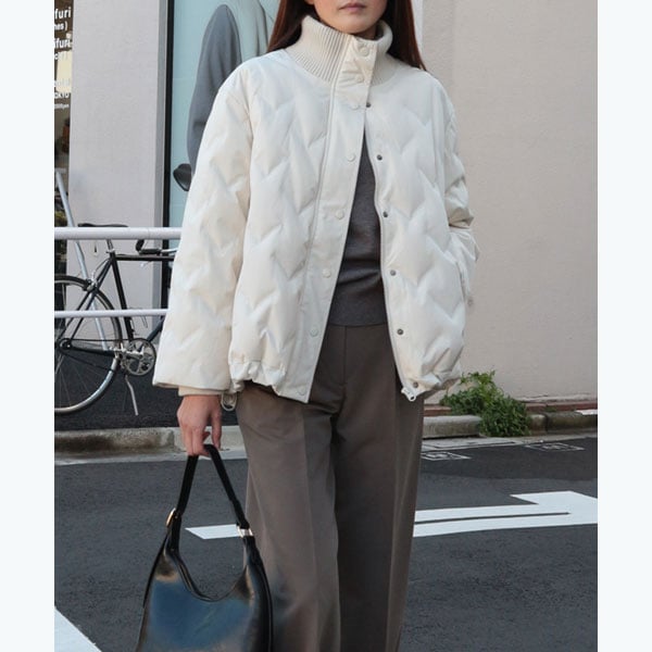 オードリーアンドジョンワッド キルティングスタンドカラーロングダウンコート 楽天市場】【Audrey and John Wad】シレーキルティング