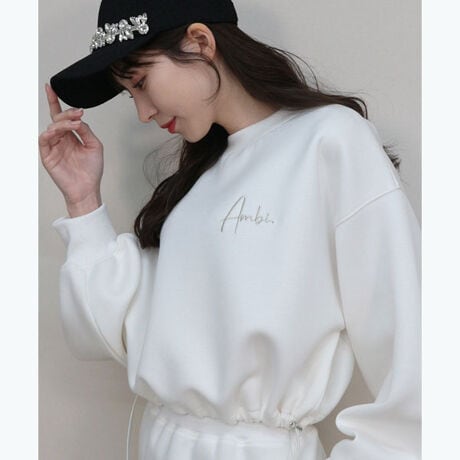 XgXt[Ɋy߂_{[vI[o[B]̃XEFbgƔׂăLC߂ȈۂɎdオ_{[W[W[n̓NbVA炩ȕ\ʊłƂĂySnBTChɃXshR[h炢AɃMU[񂹂邱ƂŃVGbg̕ωy߂܂B悭n̂镗̊L[vǍ^Jo[ɂBɃtBbgV[gȂ̂ŃR[fBl[g̃oX₷͓̂IBI[o[VGbgƂ̂X[uƃuň߂ŃRtH[^uȒSnBɂ̓ArGg̎hJSANZgɂ܂BJWA߂Ȃl̃X^CÕX^_[hƂĂ劈􂵂B[^:CFKA0447]