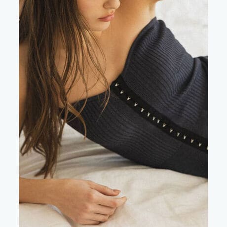 邾ōŏ{X^CB{fBCĂACi[ƂĂC[hACeƂĂԈႢȂ̃jbgrX`FBugDƁA͑j҂݂őgݍ킹ĎdグAĕ\ɏofUC˔tgzbNANZgɂȂiBzbNOɒEł邭炢Lkɕx񂾑fނłBJăXbĝ悤ɒp̂钅Ȃ\B[ɂ͈~߃e[vtĂA藎鎖Ȃꂢɒpł̂|CgBTVcVc̏ォ烌C[ĥ߁BghłI[o[TCYWPbgVcȂǂɍ킹AwV[ȃCi[ƂĂ̒pfGłB炵AC{[ACfBŜ悤ȃlCr[AC[hɂd󂷂ubN̂RFWJB[^:CFKA0464]