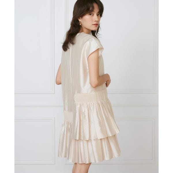 シャーリングプリーツワンピース《la veille by SUPERIOR CLOSET》
