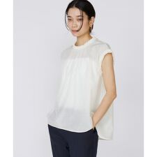 イネド(INED)のタックフリルブラウス