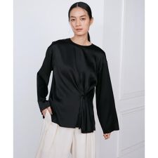 《大きいサイズ》シルクストレッチブラウス《la veille by SUPERIOR CLOSET》