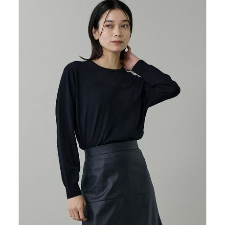 [^ԁF7154170008]fUCܐɃfUCꂽVA[̕ggĥANZgɁBO㍷̂J[u`̐CƁAe̐؂ւOUɂ邱ƂŁAڐʂoăXbLƂۂɁBVvȃfUCłAׂfeB[ɂl̃x[VbNjbgłBfރi`ȍVRfSILKƃI[XgAE[̒łgbvx̋ɍׂő@ׂ18.5Mic̃X[p[t@CE[Ƃ̍fށBŐ[̖aуeNmW[ɂaoAɌy₩ŁA򊴂ZA\tgłȂ߂炩ȕłBꂽnCNIeB[̞SILK͑@ׂōAґȔG肪GłBE􂢉TvBei摜̏i̓TvłBۂ̏iƂ̓TCYFAfށAfUC̎dl኱ύXɂȂꍇ܂BJ[ɂẮA\Ȍۂ̏iɋ߂J[ŎBeȂĂ܂AƖ̊֌Wɂۂ̐iƂ͐FČꍇ܂B܂p\REX}[gtHȂǂ̊ɂA኱iƉ摜̃J[قȂꍇ܂BƉ摜̃J[قɂĂ͕ԕiRƂȂ܂̂ŁA\߂BTCY\L͂܂ŖڈƂȂ܂B