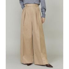 イネド(INED)の《三尋木奈保コラボ・Oggi11月号掲載商品》大人ワイドチノパンツ