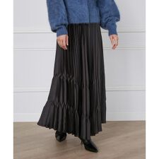 《大きいサイズ》サテンプリーツスカート《la veille by SUPERIOR CLOSET》