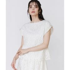 フラワー刺繍ブラウス