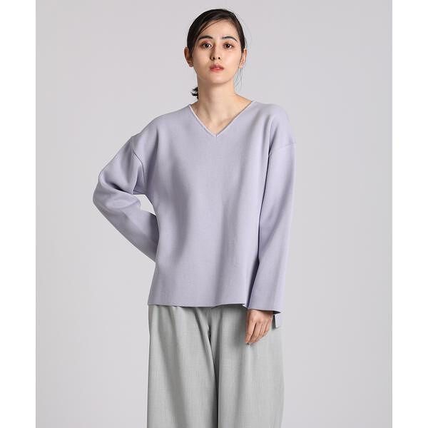 Vネックカラーニット