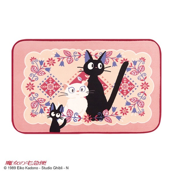 黒猫ジジと白猫のリリーが可愛い、ふんわりやわらかなマット（約50×80cm） | S.D.S (SenkoDesignStudio) |  マルイウェブチャネル