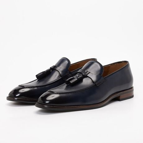 [^:LLT326-1]LUCIUS̖{v^bZ[t@[/rWlXV[YNVbNU`bṽU[Xb|Bhɂ1_1_Ɠ̃\B܂Ŗؖڂ̂悤Ȕߏグdlŉŝ\ɎdオĂ܂B悭Om[ỸVGbgBrWlXV[YƂẴX[cX^Cɂ͂̂ƁAZbgAbvrWJWX^Cɂ̗ǂ،^gpB؂₩ȃp[eBX^C ɂ߂łBJ[WJo[KfB / ubN / lCr[TCYWJ40(25.0cm) / 41(25.5cm) / 42(26.0cm) / 43(26.5cm) / 44(27.0cm) / 45(27.5cm)TCYɂăX|[cuh̃Xj[J[ƓTCYI΂܂Ƒ傫ꍇ܂BXj[J[̃C\[ɂ́AX|WȂǏՌẑ߂̑fނgpĂ邽߁A̎l0.5`1.0cm傫TCYZNgƌĂ܂BvC̏ꍇ́AX|WȂǂ̌fނȂׁA葫̎lɋ߂̂WXgTCYɂȂ܂BX|[cuh27.0cm𗚂ẮASIZEF42(26.0cm)xƂlBLUCIUS / VEX\tBXeBP[g(ꂽ)ȒjɌV[YĂuLUCIUS/VEXvBGbW̗[sAeCXĝ̂𒆐SƂufBOłȂA̗𔽉fI[ZeBbNȂ̂O}XȂ̂ȂǁALxȃCibvlC̔錍B{l̑̌`ɍ悤ȃXgi،^jI肵Ă̂ŁA݂̓ǍDBam̐SRNVAǂy݂B