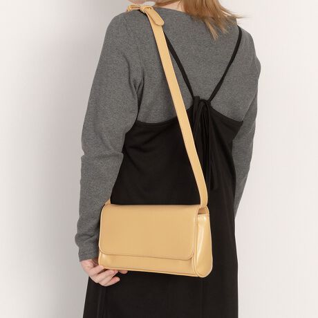 [^:ZPG-0006]xgXgbv V_[obOBRƂVGbgV_[obOB̓xgfUCɂȂĂăVvȌ`̃obOɃANZgvXBXgbv̒͒\ŁA|Ǝ΂߂ǂłg܂Bۂ݂̂XNGA^ŁAX^CJWAX^CȂǐFXȃR[fBl[gɍ킹邱Ƃł܂BlĈo^[J[̃CG[Ax[VbNȃubNƃzCĝRFWJłBJ[WJubN / CG[ / zCgTCYWJFREEc: 15cm~ : 24cm~ }`: 7cmV_[Xgbv: 96cmi\jAttentionLڃXybNɂ̌덷͂܂Bg̃j^[̊ɂ̏iƌڂ̐FɑႢꍇ܂B