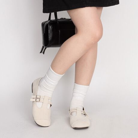 [^:ZPT-0010]_uxgfUC̊yȃtbgpvX_uxgfUC tbgpvXBׂ߂̃_uxg|Cg̃fUCBXNGAgDŃoGV[Y͋̕CBtbgŏ_炩fނȂ̂ŕƂ̕SȂȂĂ܂B}bgȃXG[hfނŏH~̋GߊvXBꕔIp[hɂȂĂ̂|CgɁBF̂RFWJłpӂĂ܂BJ[WJuEn̑(uEXG[h) / bhn̑(bhXG[h) / zCgn̑(zCgXG[h)TCYWJ35(22.5cm) / 36(23.0cm) / 37(23.5cm) / 38(24.0cm) / 39(24.5cm)q[1cmAttentionC̃TCY͖ڈɂȂ܂BE^Al܂̂ŁA܂łQlxɂl܂Bî͂̍ۂɃV[Yɂւݓꍇ܂B\߂BiɂĂ͔ꍇ܂̂ŗ\߂Bg̃j^[̊ɂ̏iƌڂ̐FɑႢꍇ܂B