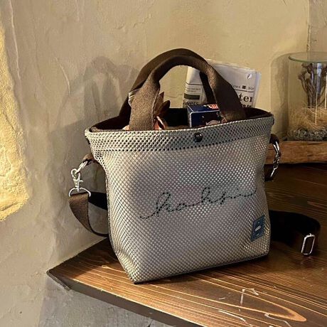 [^:KAKSI-06]KAKSI KasanelubV2wayg[gobOyD]KsaneluV[Ỹg[gobOj[AēoIzuKsanelug[gobOvuKsanelug[gobO~jvɁAy₩ȃbVg[gԓ肵܂BKsaneluiJTlj̖͂̒ʂAobOɃobOd˂dlB}Ȃɂ́A4̃{^OƃobO2ɁIXibv{^ōēxtȒPłBV_[xgtŁAg[gobOƃV_[obO2wayŎgpłAV[CŎg\Bg[gobO̓ɂ͏ȃI[v|Pbg1tĂ邩AMdi⏬𕪂Ď[ł܂BX}zpXP[X̂ɂ҂ȃTCYłBy]̋@\͂̂܂܂ɁAbVfނŌy₩ɁzO͌y₩ȃbVfށBȂ▭ȃbVAg邱ƂȂSĉו܂BCi[obÕSbV炳肰ȂfUCɂȂĂ܂ByǂȃR[fBl[gɂރx[VbNJ[zJ[̓x[VbN4FBJWAVvȕɂ킹₷AfC[[Xɂ҂łB̃J[ƕtւāAIWiJ[ĂyIOƓ̑gݍ킹ςĂ̂w͂ł܂BuhKAKSI - JNV - uh́yKAKSI-JNV-z̓tBhŐ́y2zӖ܂Ȃ́y1ԁz؂ȓׂ̂ɂȂ̂΂ɊY܂悤ɂȊ肢߂Ă܂J[ubN~O[ / ubN~ubN / O[~x[W / J[L~J[LTCYFREE()F30cm / cF21cm / }`F11cm /V_[xgF75-139cmeTCY͎኱̌̍܂Bfރ|GXe / ȐYlg̃j^[̊ɂ̏iƌڂ̐FɑႢꍇ܂BiɂĂ͔ꍇ܂̂ŗ\߂