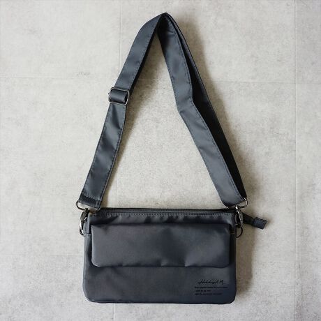 [^:KB223]X}zV_[yobOɃX}zꂽ܂ܑ\zwʂ̓NA|PbgɂȂĂăX}zꂽԂő삪ł܂BobOX}zoɎg֗ȎdlłBy3w[ÃobOŋCyɂoz3Xy[XɕꂽobOB𕪂ēA|Pbgv4܂B[͂̂ŉוRpNgɂ܂Ƃ߂邱Ƃł܂Big炨o|As܂Ŏĝł߂łByOo̕Syzfނ͌yʍx|GXegpB򂪂AǂyʁB܂AV_[͍̕L߂̖3.8cmBOo͕SȂg܂ByHoliday A.M.zf[G[GAjpobOzHoliday A.M.zf[G[G̃SvgANZgBNEʖ킸płobOłBǂȕɂƂ̍킹₷BpłobOłBHoliday A.M. - zf[G[G -̂тƂx̒ ƑlƂ̃VbsOybgAċ߂̌֎UBƂOõX[CtyނȂւ̃VFAACeBJ[WJubN / O[TCYWJFREETCYcF15cm / F24cm / }`F1.5cm / V_[F67-120cmfލx|GXedl{̃|Pbg~2 / |Pbg~2 / 3i[Ylg̃j^[̊ɂ̏iƌڂ̐FɑႢꍇ܂BiɂĂ͔ꍇ܂̂ŗ\߂B݌ɐ؂ב҂ƂȂꍇ͕ʓr[ɂĂA܂B