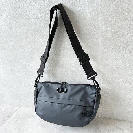 [^:KB230]R[eBOEhV_[yyʃ|GXefނ̃obOzvőϋvɗDĂČyʂȂ̂BOo̍ۂɕSɂȂȂ̂|CgłB܂A␅ɋ̂ŃTbƂꂪł܂By[[Aו𐮗z𕪂ē|Pbg[BOʂ̃|Pbg̓X}zTCYB|Pbg2B1̓t@Xi[^CvB̐Ƀsb^̃|PbgłByJWAȃobO͐FXȃV[ŊzVvȃfUC̃|GXeobOBig烌W[Ȃǂ̂oAsɂ􂵂܂Bt@Xi[̃XC_[̃fUCBobÕANZgɂȂĂ܂ByHoliday A.M.zf[G[GAjpobOzHoliday A.M.zf[G[G̃SvgANZgBNEʖ킸płobOłBǂȕɂƂ̍킹₷BpłobOłBuhHoliday A.M. - zf[G[G -̂тƂx̒ ƑlƂ̃VbsOybgAċ߂̌֎UBƂOõX[CtyނȂւ̃VFAACeBJ[WJubN / O[TCYWJFREETCYcF16cm / F26cm / }`F11.5cm / V_[F58-104cmfތyʃ|GXedlOʃ|Pbg~1 / |Pbg~2Y