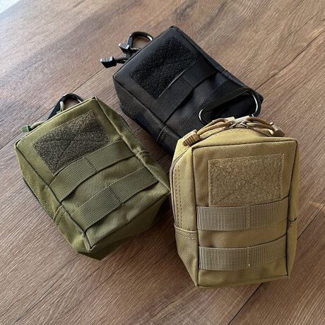 [^:KB233]y~jobOobOCobOő劈z{̂̓RpNgTCYłAŎgX}zAA߂̍zȂǂ郆[eeB|[`BJritȂ̂Ńxg[vɈ|ănYt[Ŏgp鎖\łBRpNgTCYȂ̂ŃobOCobOƂĂł܂ByobOxgɊȒPɎt\BJrit|[`z2p^[̎tł܂Bt̃JriőB܂͔wʂɃXibv{^t̃[vŃobOxgɌŒł܂ByvȃiCIbNXtH[hnziC̎xɐDnŏvAxEϋv̂ŐFXȏʂŃ^tɎgނƂł܂BʂɃR[eBOH{Ă܂̂ŁARVƃnKxɂ܂BTCNOȂǂ̃X|[cAoREނEToCoQ[ȂǃAEghAɂXX̃obOłBydlz_ut@Xi[Ŏg₷A傫J܂Bɓ|Pbg1B܂Ƃ߂Ďgp̂ɕ֗łBJ[WJubN / I[u / ThTCYWJFREETCY()c15.5cm / 12cm / }`5.5cmfރiC(IbNXtH[hn)dl|Pbg~1tJri~1Y