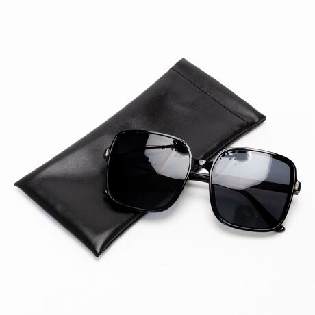 [^:STY-19925]rbOXNGANAt[TOXR[fBl[gɂȂꊴvXĂ鏬ʔQ̃rbOt[TOXB邾ŃV[vŃX^CbVȈۂ^Ă܂BV[I΂AR[fBl[g₷̂́BYEfB[XɃjZbNXłpAv[gMtgɂ߁B^тɕ֗ȃP[XtłBJ[WJBlackTCYFREEt[F146mm / t[F60mm / evF150mm / YF60mm / YF56mmfރvX`bNY