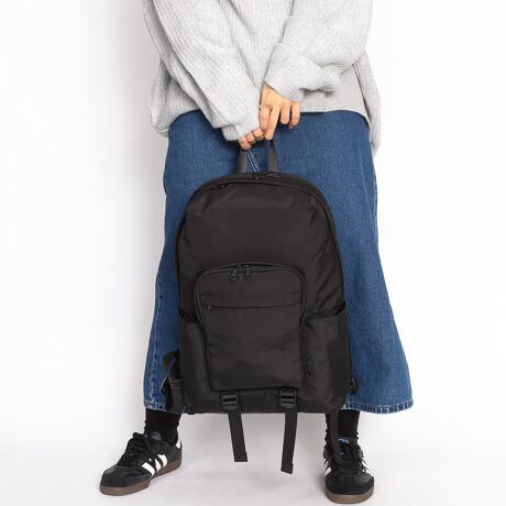 [^:K902017U]ACeFRONT POCKET DAYPACK / K902017UTCh̃|Pbgɂ̓{g܂ݎPȂǓpi[ł܂B傫ȃtg|Pbg̑ɂAwʂ̃t@Xi[|PbgȂǍׂ[tĂ̂ŁAו̐ڂ\łBwʂɂ͓ƗobX[utĂAނp\RȂǗ~ACeɂANZXł邽߁AʋΒʊwɂ߂łB{uhSML - GXGG - lXȕ삩vVIȃACe̒ɓoꂵÃCibvXωĂĂBɔAobOɃAbvf[gKvȎłBSMLł͎̈ڂςɍ킹lXȃX^CړIɑΉobOĂƂƂɁA̎ς炸߂ĂX}[gŎpIȋ@\ǋALȐ̎菕v_NgfUC񋟂܂BV[YyFINE-NzߍׂAȂ₩Ȏ̝iCłBy炩ȂKxȃnAV^̐Sz܂B򊴂ɉāA̖ڗɂbV̂悤ȃeNX`[fC[[X₷AON/OFF킸g܂BJ[WJ#10/BLACK / #12/CHARCOALTCYWJFREEH45.0cm / W30.0cm / D11.0cm̌덷ꍇ܂B\߂BfރiC100 / nF|GXe100dlC[(2wdl)Ft@Xi[J / O(\)Ft@Xi[|Pbg~2ATCh|Pbg~2 / O()Ft@Xi[|Pbg~1 / (O)FI[v|Pbg~3At@Xi[|Pbg~1 / ()FI[v|Pbg~1Ylg̃j^[̊ɂ̏iƌڂ̐FɑႢꍇ܂B݌ɐ؂ב҂ƂȂꍇ͕ʓr[ɂĂA܂BC(ɊJŔGꂽ)ő̂̂ɐFڂ肷ꍇ܂̂łӂB